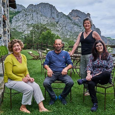 La Posada De Cucayo Dobres Bagian luar foto