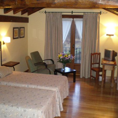 La Posada De Cucayo Dobres Bagian luar foto
