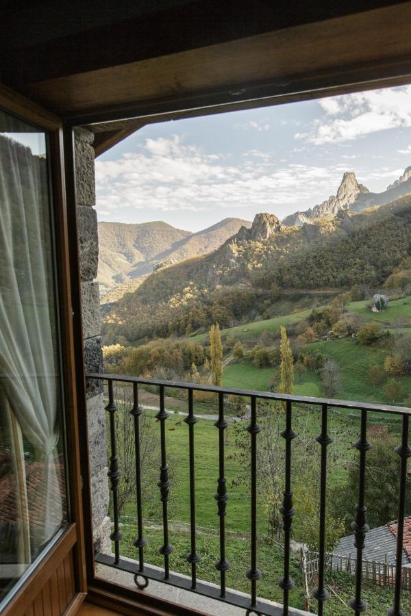La Posada De Cucayo Dobres Bagian luar foto