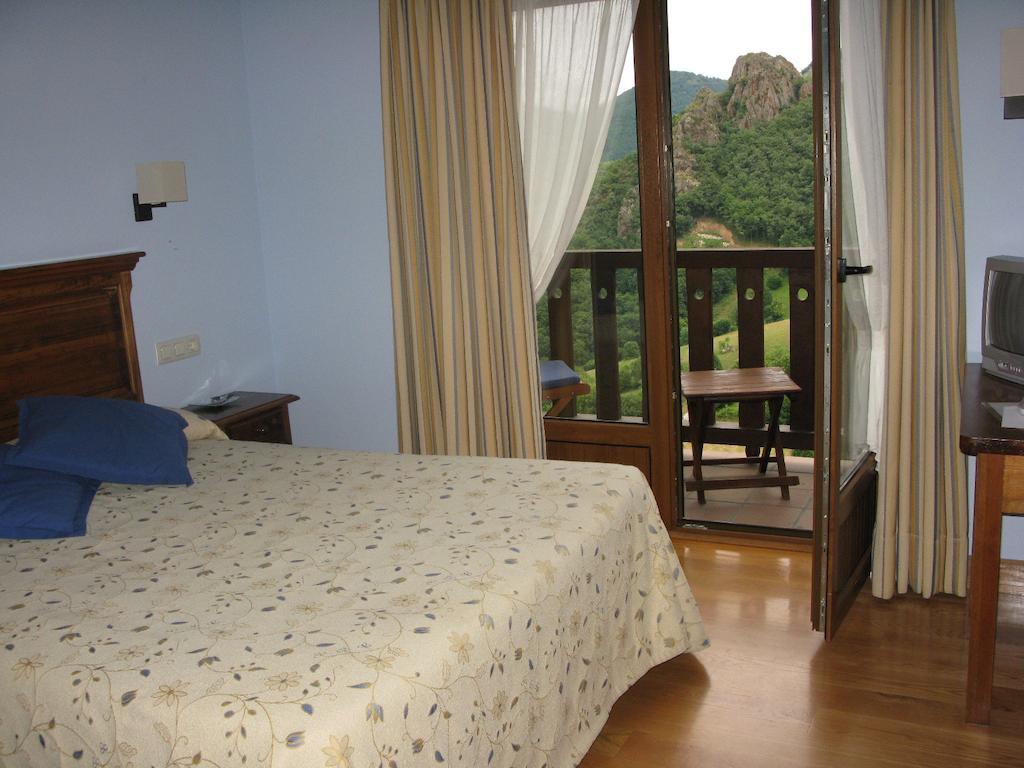La Posada De Cucayo Dobres Ruang foto