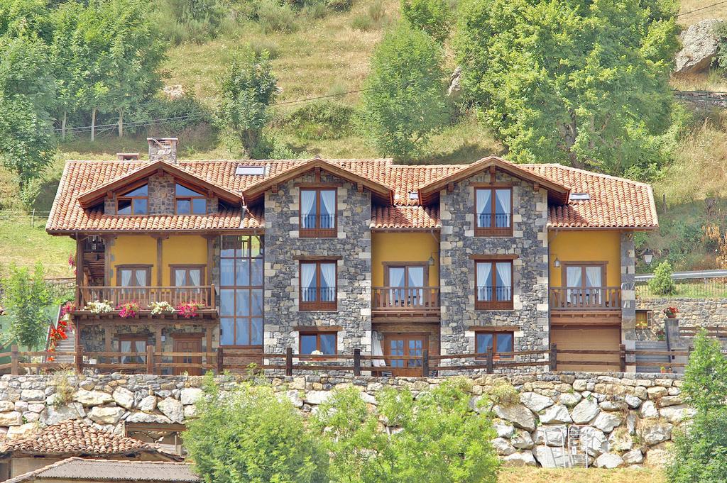 La Posada De Cucayo Dobres Bagian luar foto
